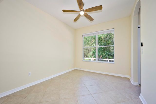 9086 107th Court, Vero Beach, FL 32967