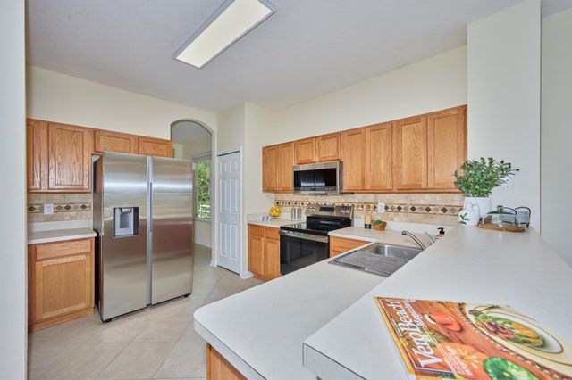 9086 107th Court, Vero Beach, FL 32967