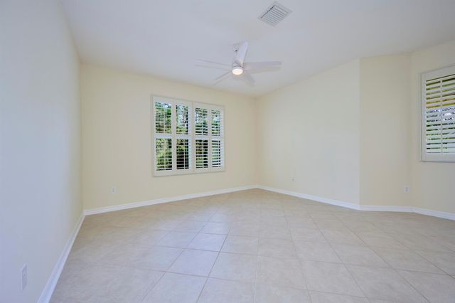 9086 107th Court, Vero Beach, FL 32967