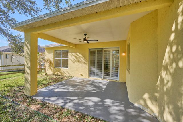 9086 107th Court, Vero Beach, FL 32967