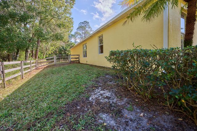 9086 107th Court, Vero Beach, FL 32967