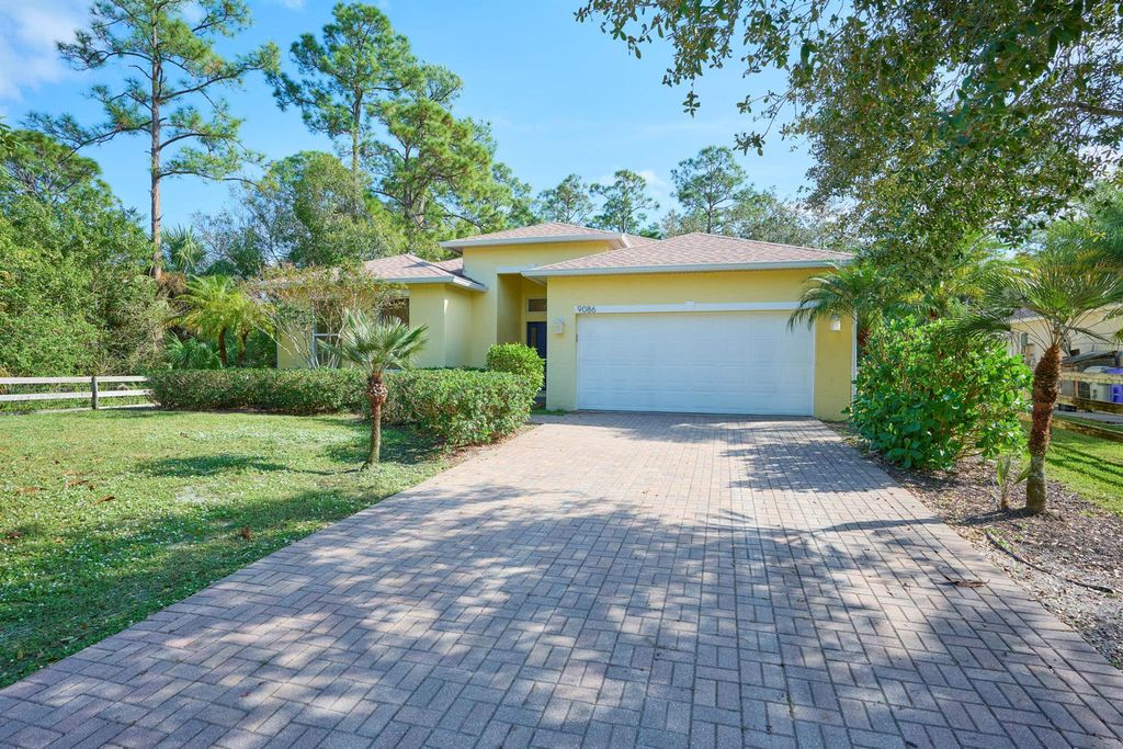 9086 107th Court, Vero Beach, FL 32967