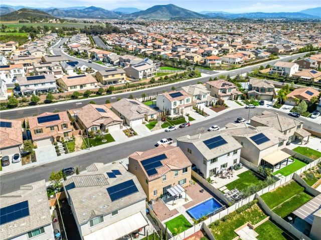 34293 Bloomington Drive, Murrieta, CA 92563
