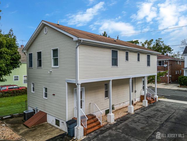 18 Robinson Street, New Brunswick, NJ 08901