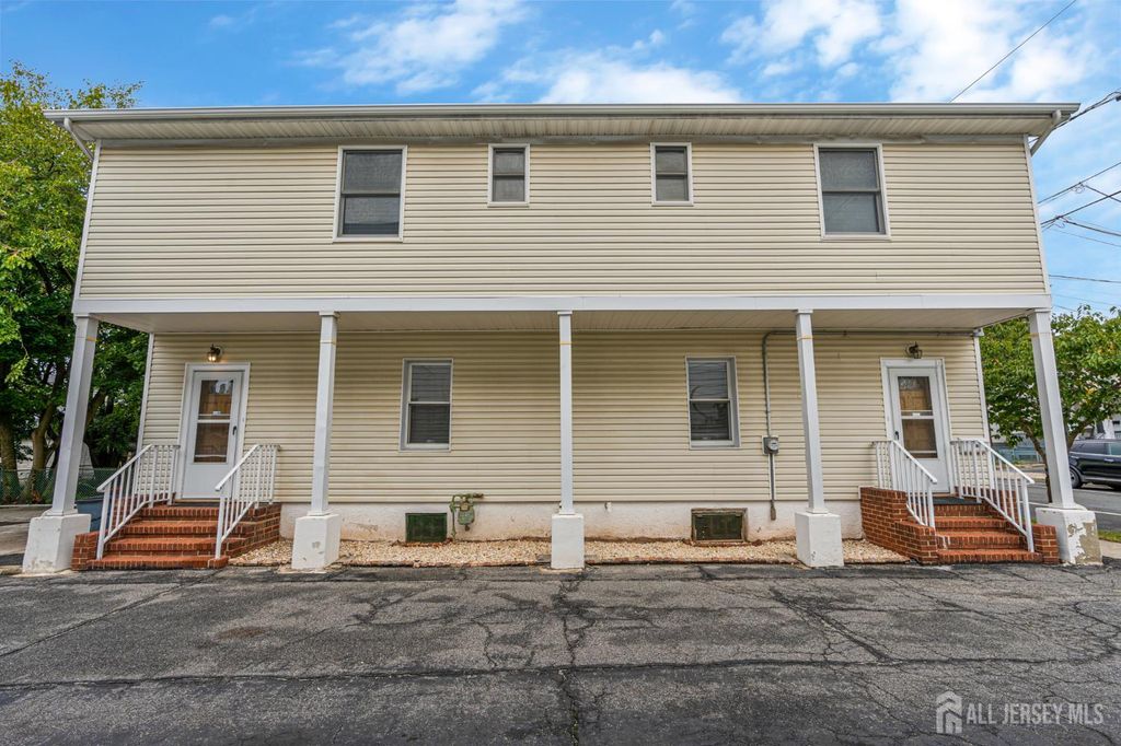 18 Robinson Street, New Brunswick, NJ 08901