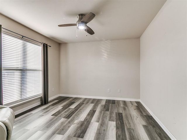 2113 SE 8th Street, Moore, OK 73160