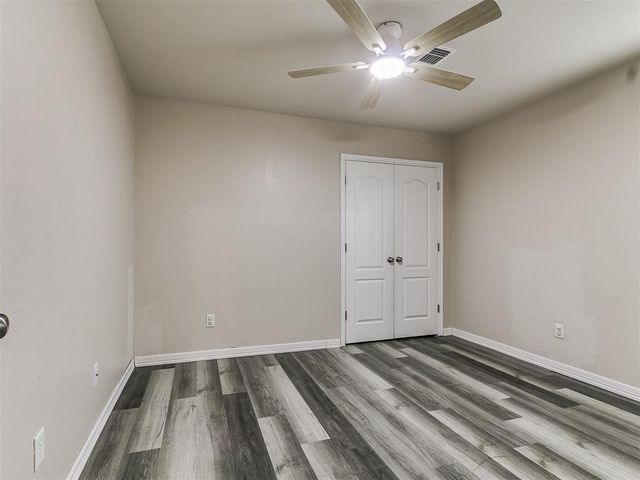 2113 SE 8th Street, Moore, OK 73160