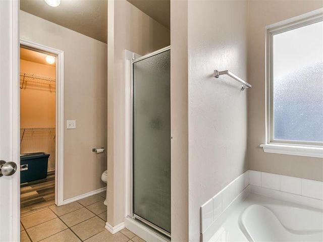 2113 SE 8th Street, Moore, OK 73160