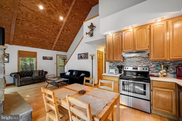 393 TIMBER RUN RD, Mathias, WV 26812