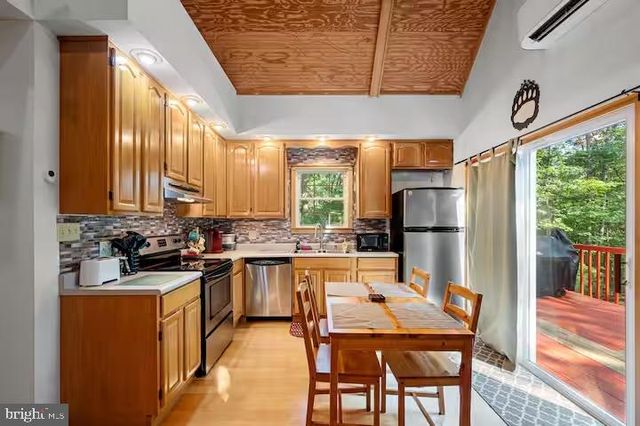 393 TIMBER RUN RD, Mathias, WV 26812