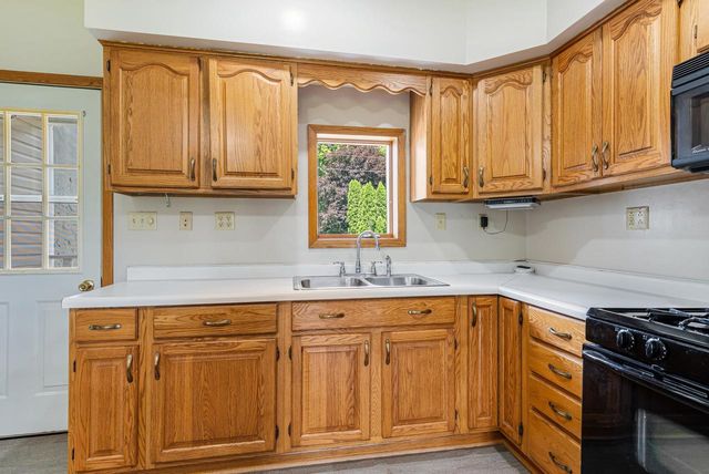 7683 COUNTY ROAD II, Fremont, WI 54940