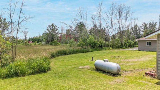 7683 COUNTY ROAD II, Fremont, WI 54940