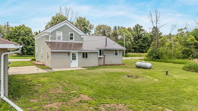 7683 COUNTY ROAD II, Fremont, WI 54940