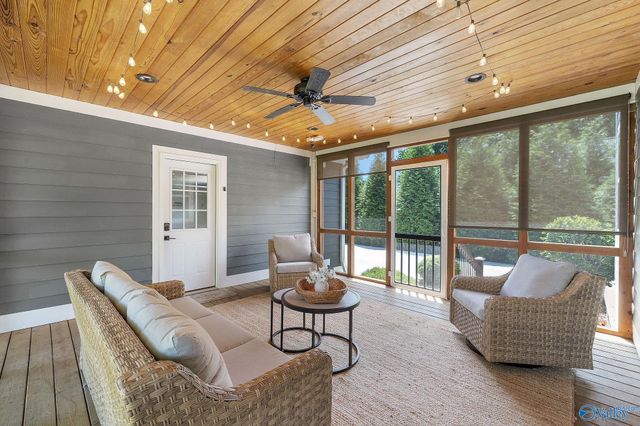 5701 Spring Creek Drive, Guntersville, AL 35976