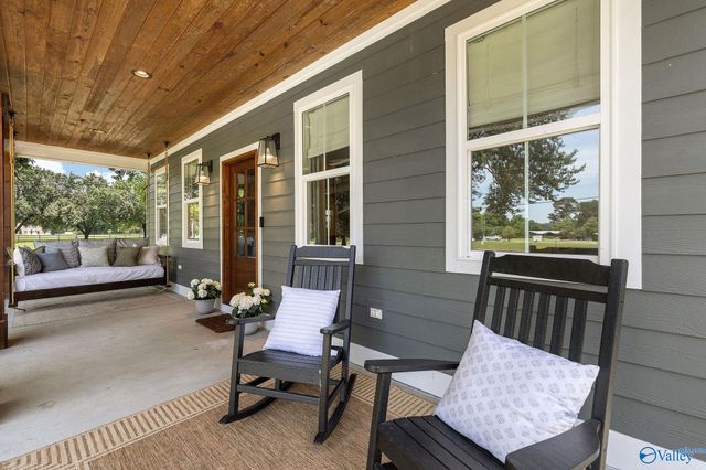 5701 Spring Creek Drive, Guntersville, AL 35976
