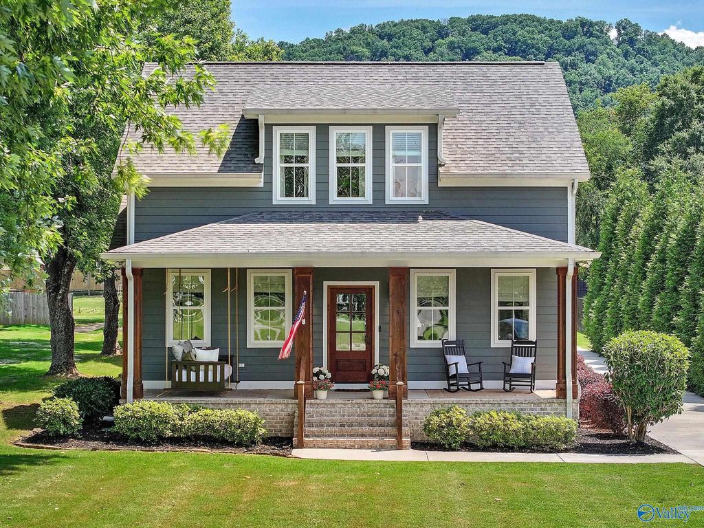 5701 Spring Creek Drive, Guntersville, AL 35976