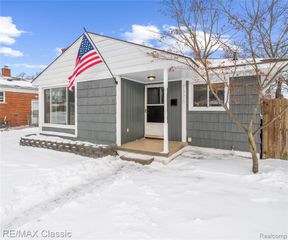 19350 Antago Street, Livonia, MI 48152