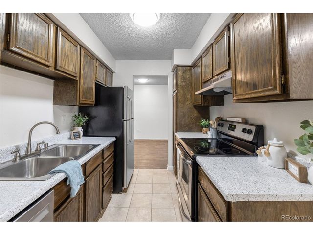 4565 S Lowell Blvd D, Denver, CO 80236