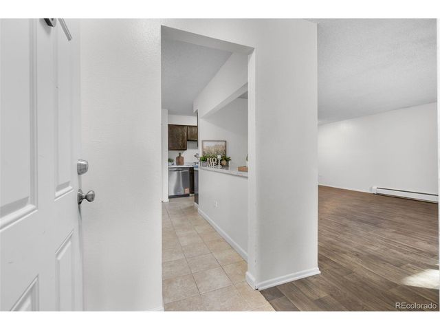 4565 S Lowell Blvd D, Denver, CO 80236