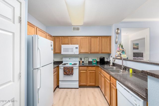 20100 N 78TH Place 1038, Scottsdale, AZ 85255