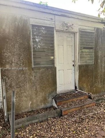 1129 NW 105th St, Miami, FL 33150