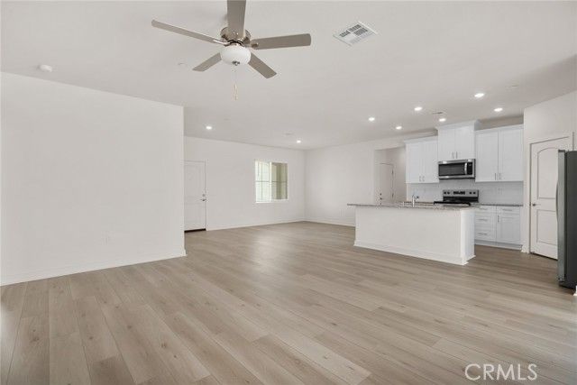 14860 Desert Lily Court, Apple Valley, CA 92307