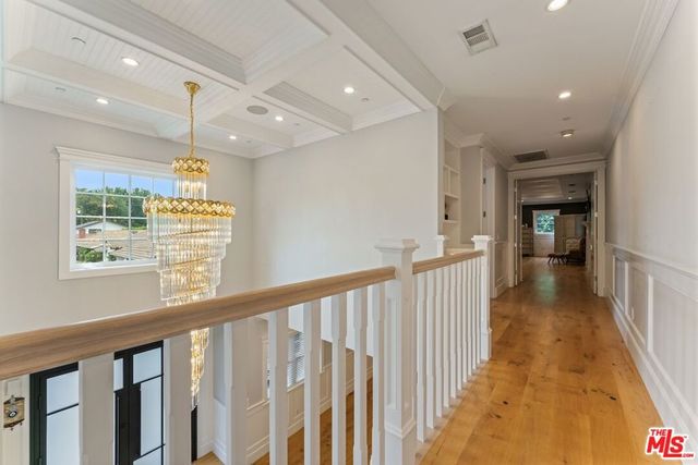 5523 Longridge Avenue, Sherman Oaks, CA 91401