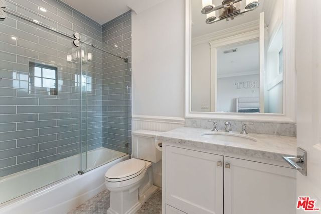 5523 Longridge Avenue, Sherman Oaks, CA 91401