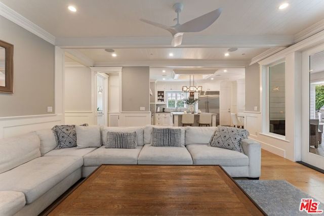 5523 Longridge Avenue, Sherman Oaks, CA 91401