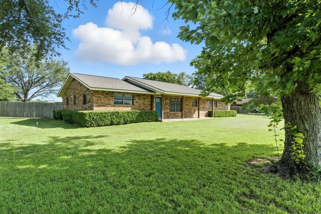 227 County Road 505, Stephenville, TX 76401