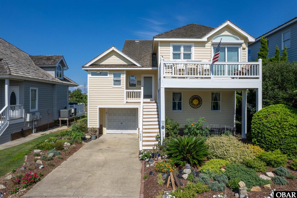 Image 1 of property listing at 5303 W Captains Way, Nags Head, NC 27959