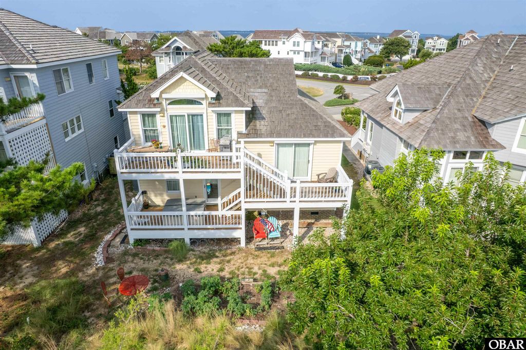 Image 11 of property listing at 5303 W Captains Way, Nags Head, NC 27959