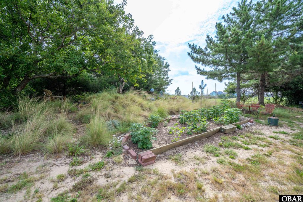 Image 15 of property listing at 5303 W Captains Way, Nags Head, NC 27959
