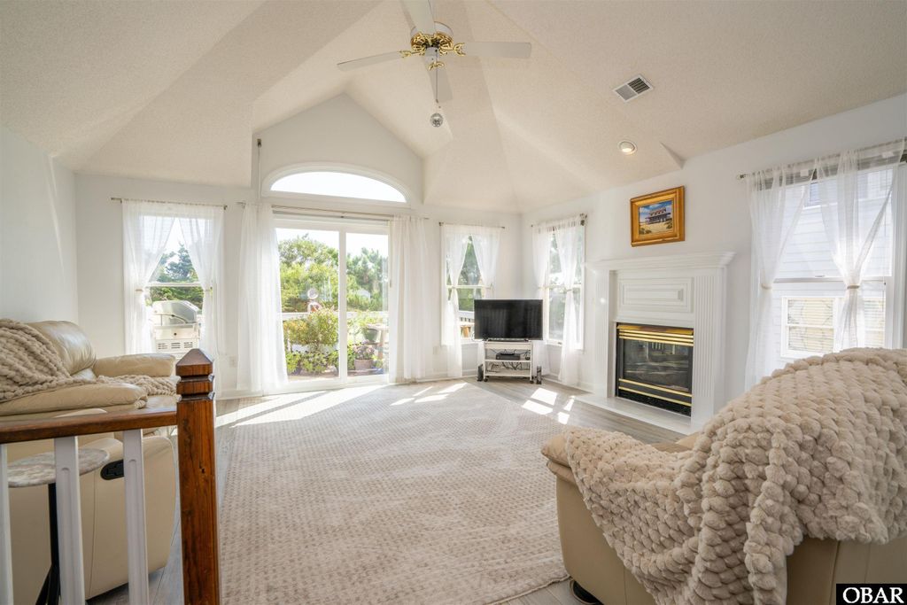 Image 19 of property listing at 5303 W Captains Way, Nags Head, NC 27959