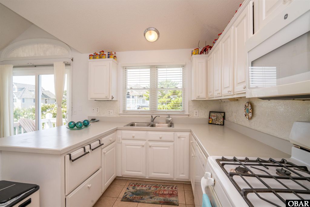 Image 30 of property listing at 5303 W Captains Way, Nags Head, NC 27959