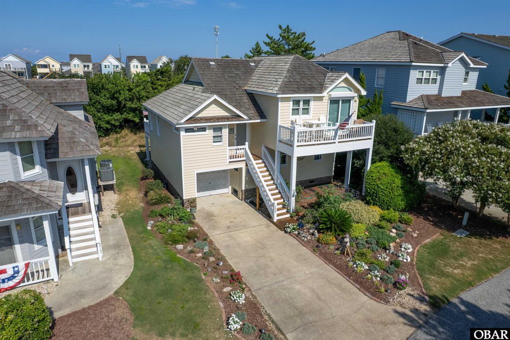 Image 4 of property listing at 5303 W Captains Way, Nags Head, NC 27959