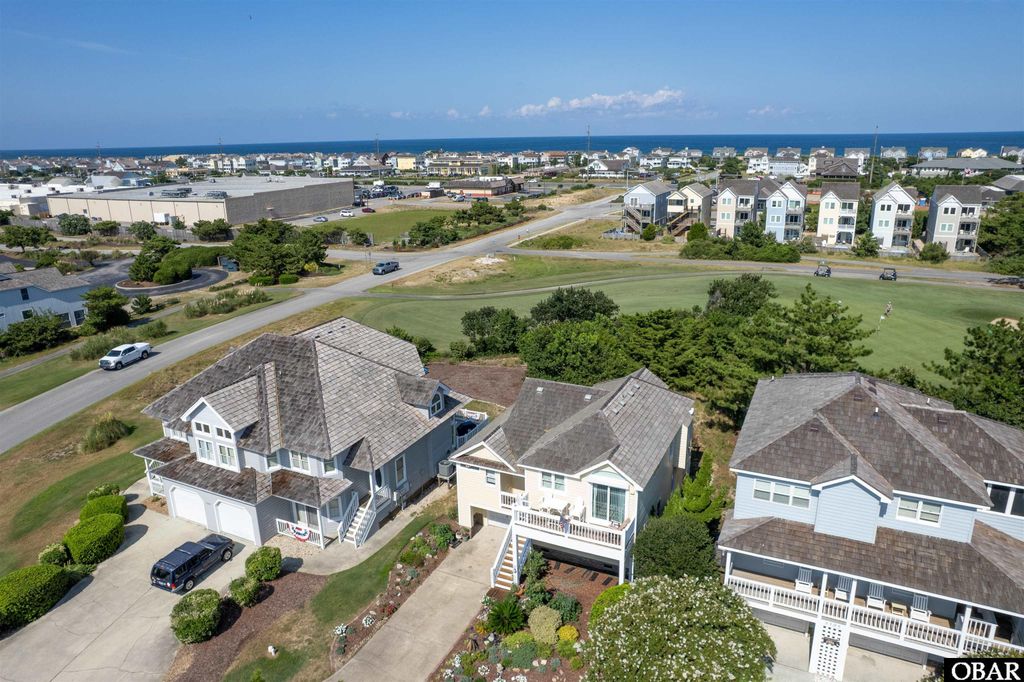 Image 7 of property listing at 5303 W Captains Way, Nags Head, NC 27959