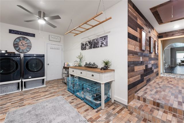 2512 Towering Oaks Drive, Bryan, TX 77802