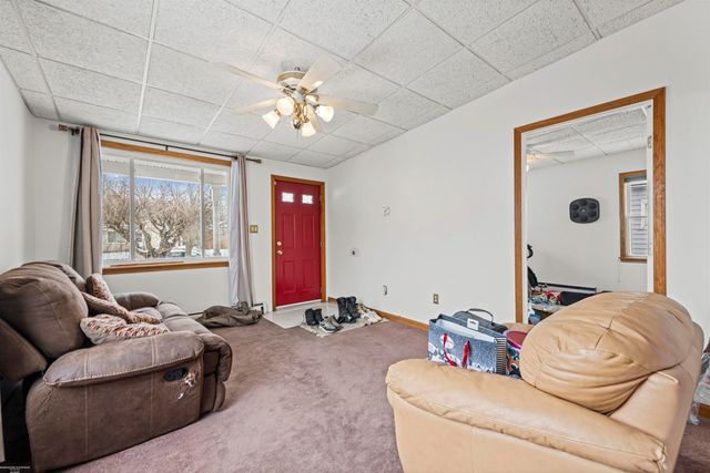 24523 Hayes Avenue, Eastpointe, MI 48021