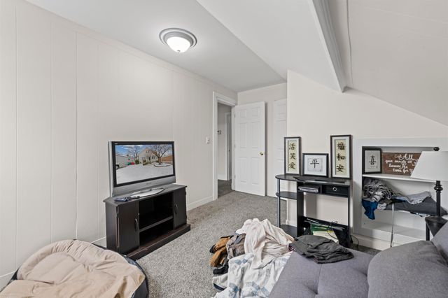 24523 Hayes Avenue, Eastpointe, MI 48021