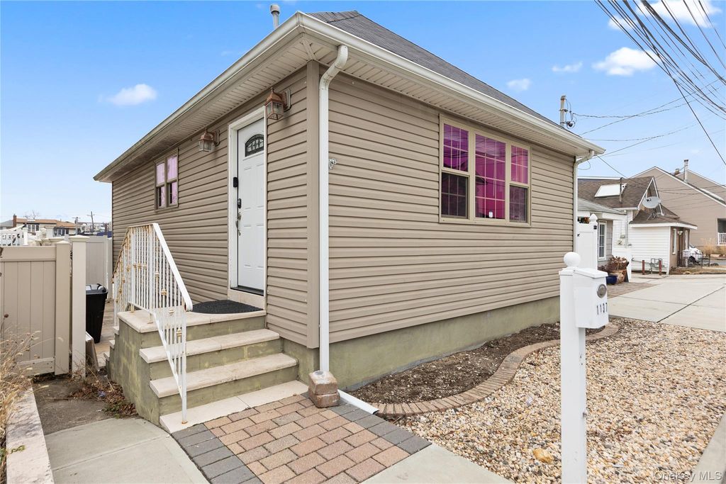 1137 Washington Place, Baldwin, NY 11510