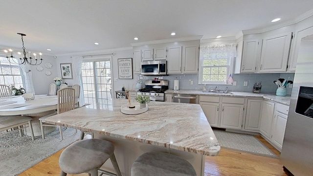 30 Elliott Rd, Barnstable, MA 02632