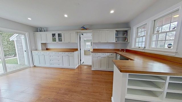 30 Elliott Rd, Barnstable, MA 02632
