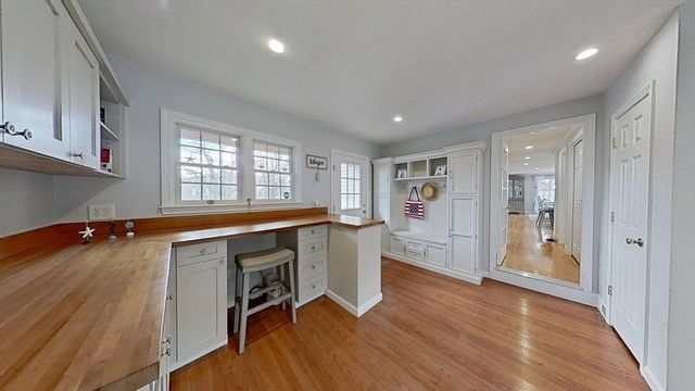 30 Elliott Rd, Barnstable, MA 02632