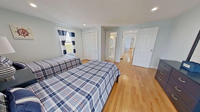 30 Elliott Rd, Barnstable, MA 02632