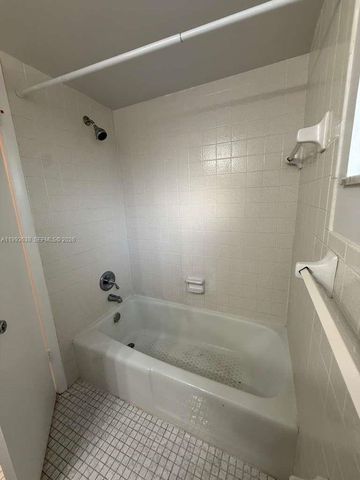 606 S C St 103, Lake Worth, FL 33460