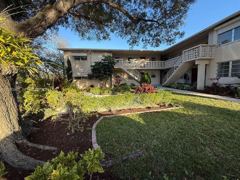 606 S C St 103, Lake Worth, FL 33460