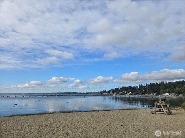12419 93rd Avenue NE, Kirkland, WA 98034