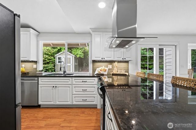 12419 93rd Avenue NE, Kirkland, WA 98034
