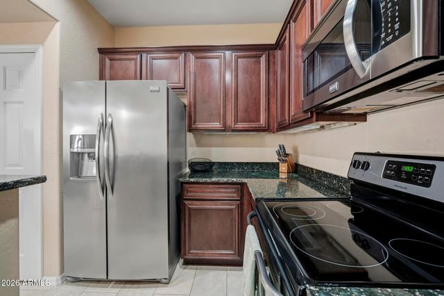 3935 E ROUGH RIDER Road 1112, Phoenix, AZ 85050